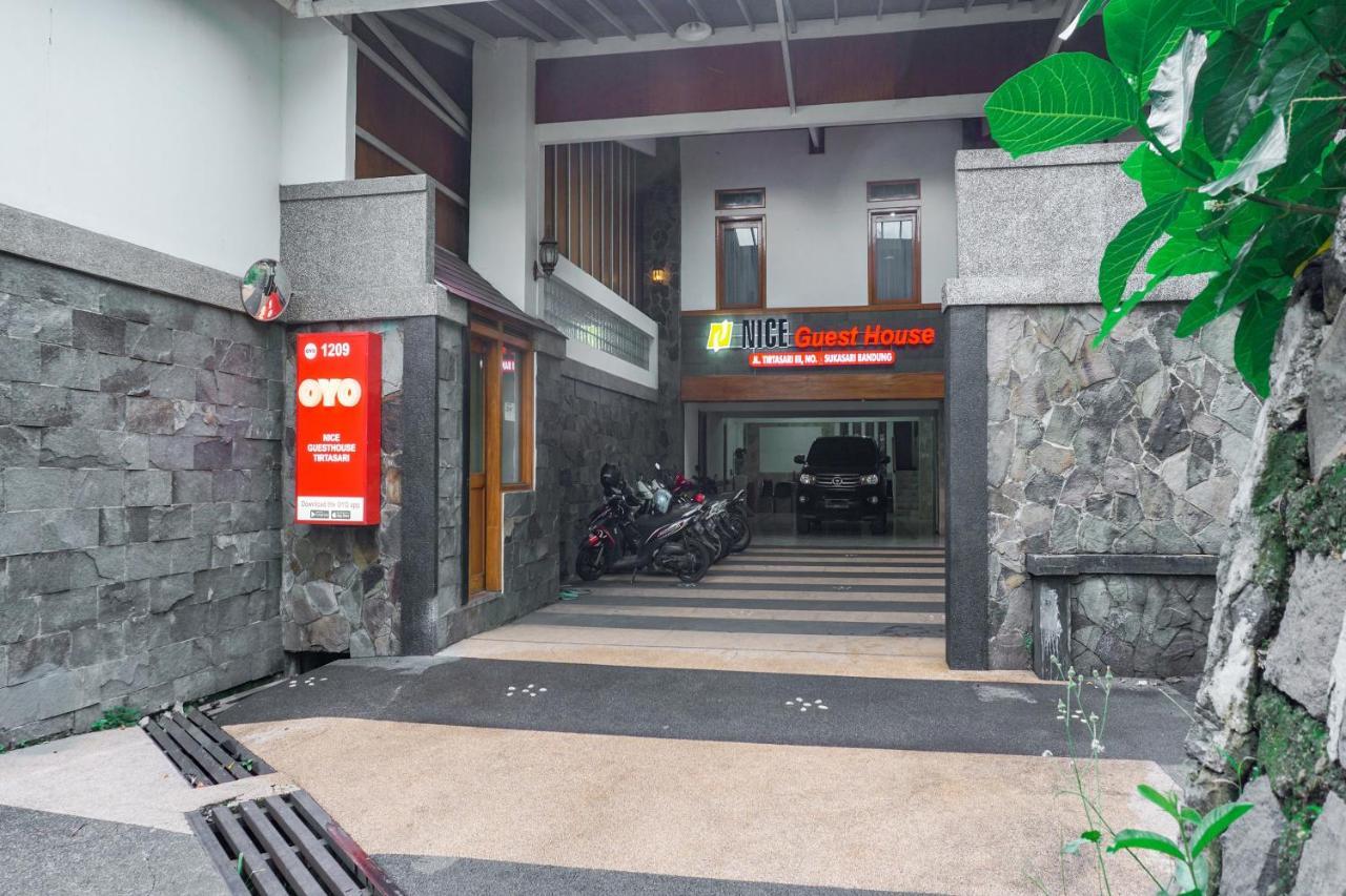 Oyo 1209 Tirtasari Nice Guesthouse باندونج المظهر الخارجي الصورة