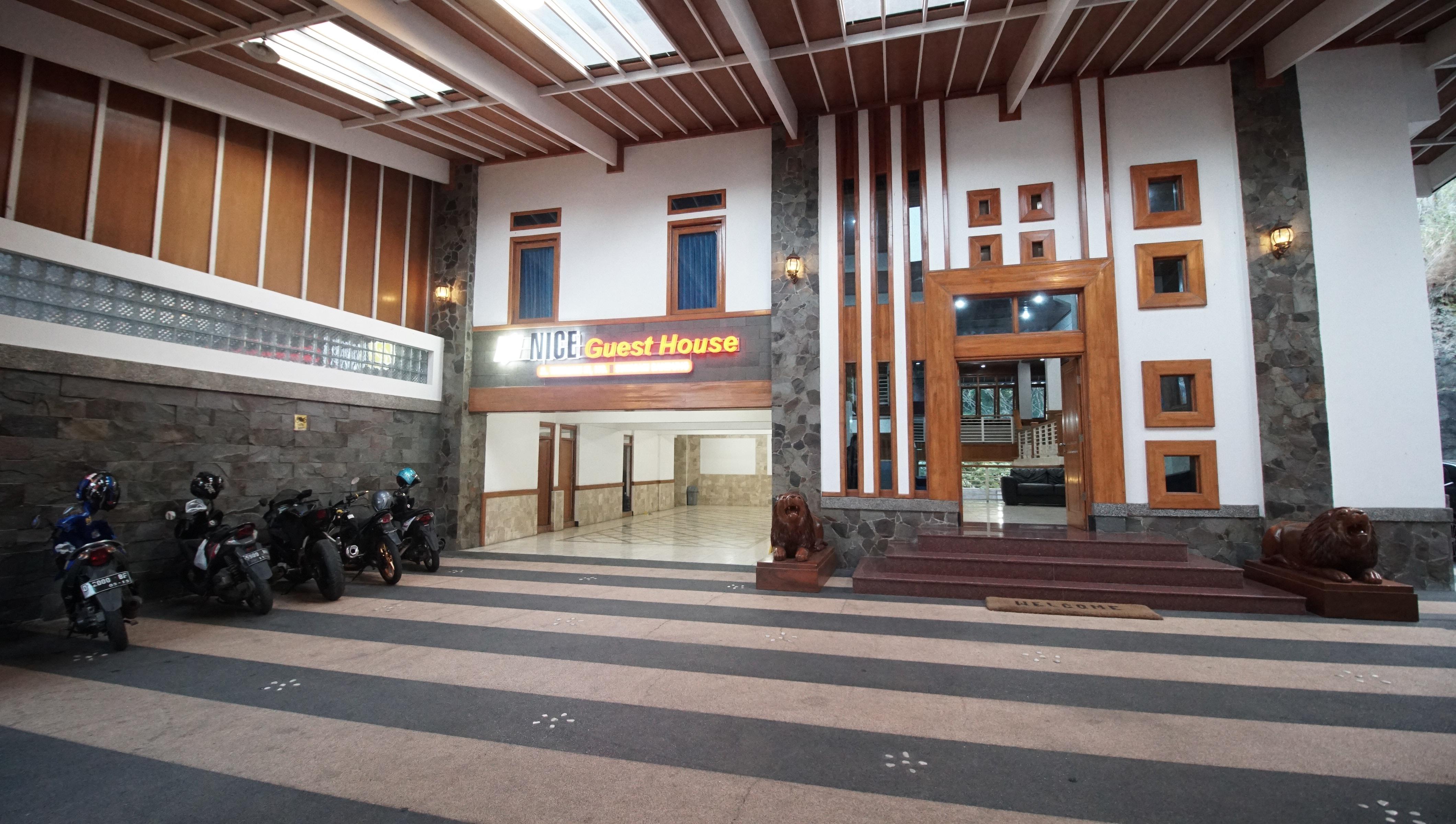 Oyo 1209 Tirtasari Nice Guesthouse باندونج المظهر الخارجي الصورة